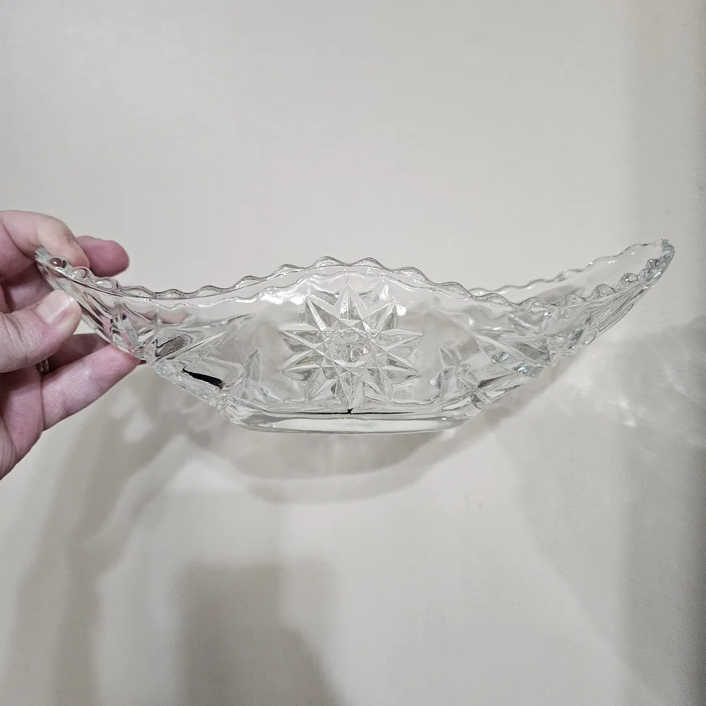 🌟Anchor‎ Hocking Pressed Glass Starburst Serving Bowl